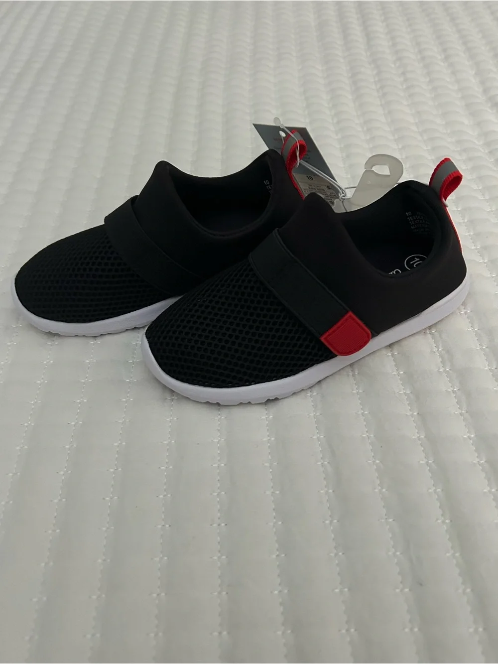 Cat & Jack Boys Black/Red Slip-On Austen Mesh Water Shoes NWT Toddler Size 10
